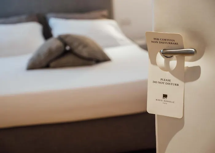 לינה וארוחת בוקר Al Pescatore - 4*