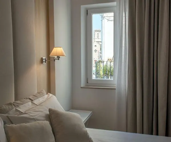 Al Pescatore - לינה וארוחת בוקר בארי